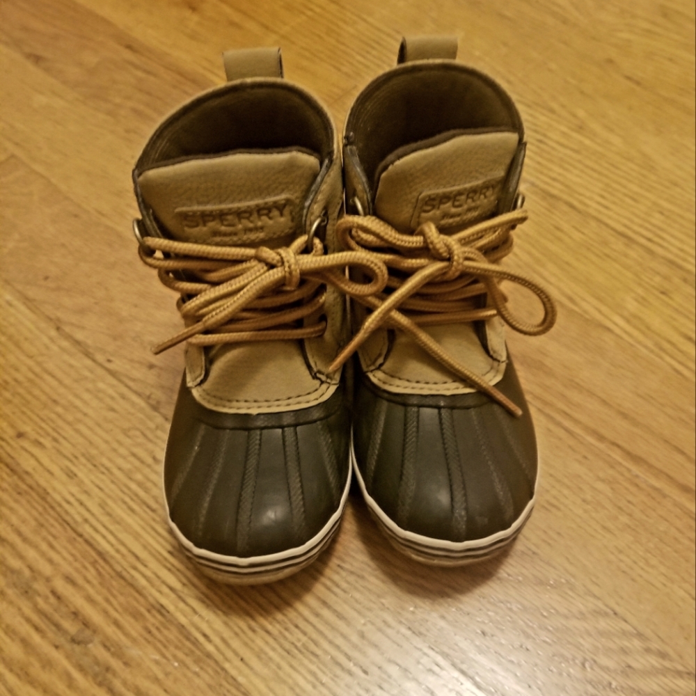SPERRY duck boot brown and tan size 9M (Bowline edition)